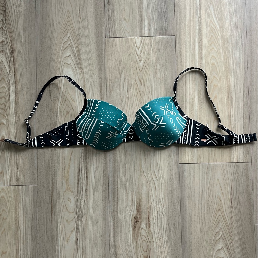 ROXY Swimsuit top with underwire - size: M